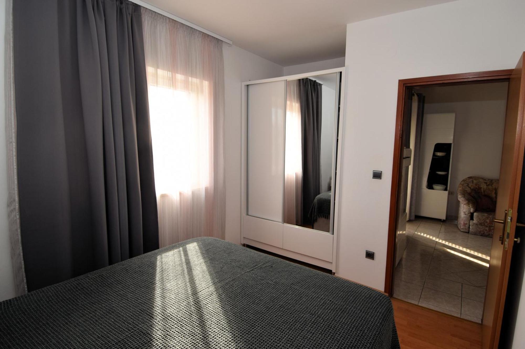 Guesthouse Zagora Пула Екстериор снимка
